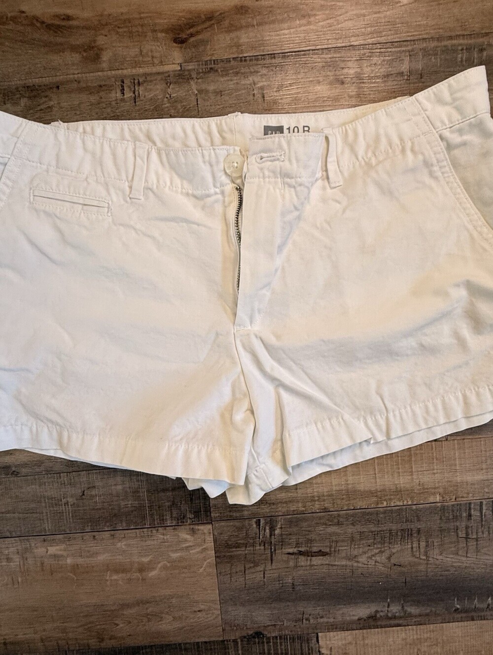 Gap Women's Size 10 Optic White Summer Shorts Pockets‎ Belt Loops Stretch Mid